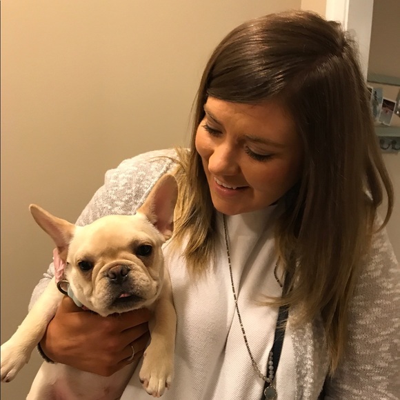 Meet your Posher, Jessica 🛍 - Picture 3 of 4